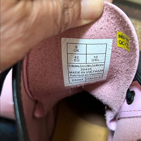 Dr Martins 1460 Women’s Ice Pale Pink Patent Leather 8-Eye Lace Up Boots Size 10 - Picture 11 of 16